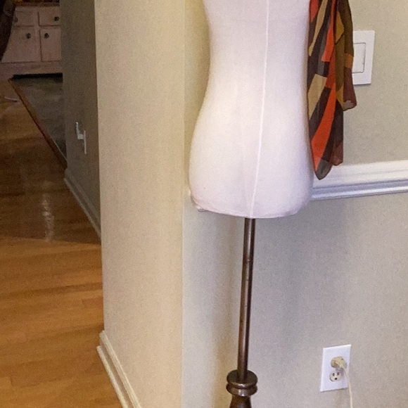 Fashion dress coat in beige fully lined double breast size large. New with tags - Picture 9 of 12